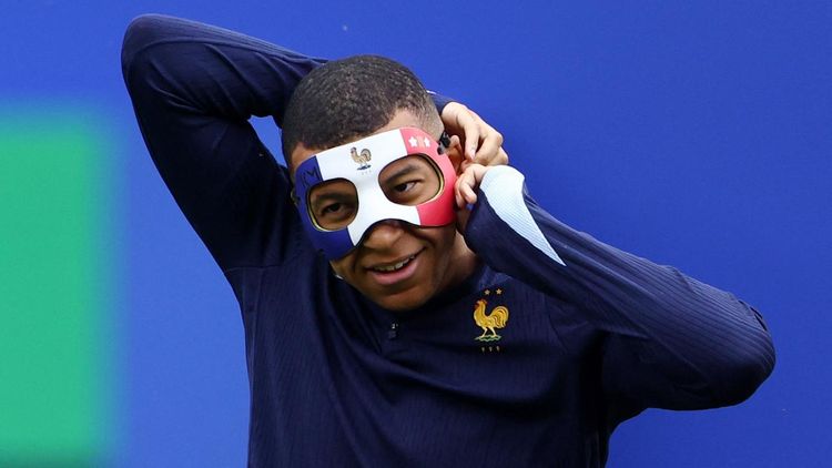 Mbappe Maske