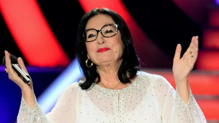 Nana Mouskouri