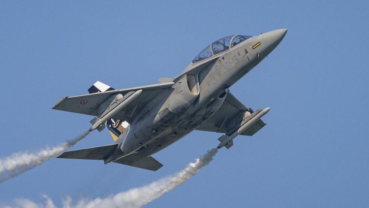 Leonardo M-346FA